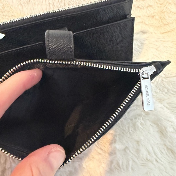 Michael Kors NWOT Jet Set Black Saffiano leather Wallet/Wristlet 7.5x4.5 - Picture 5 of 10